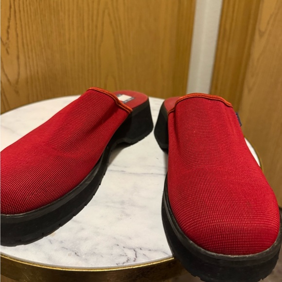 Tommy Hilfiger Red Mules - Picture 3 of 7